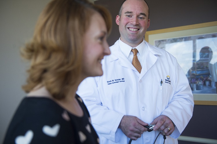 New robotic surgery helps cancer patients with fewer adverse effects