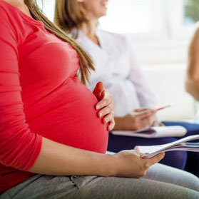 Centering Program Brings Pregnant Women Together to Learn Self-Care