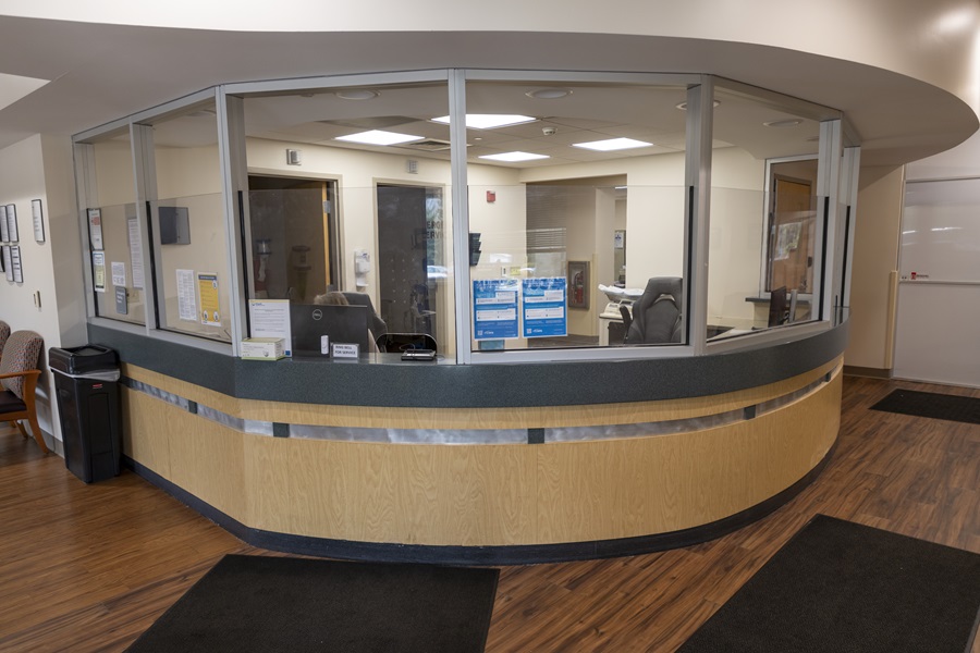 Clinton ED front desk